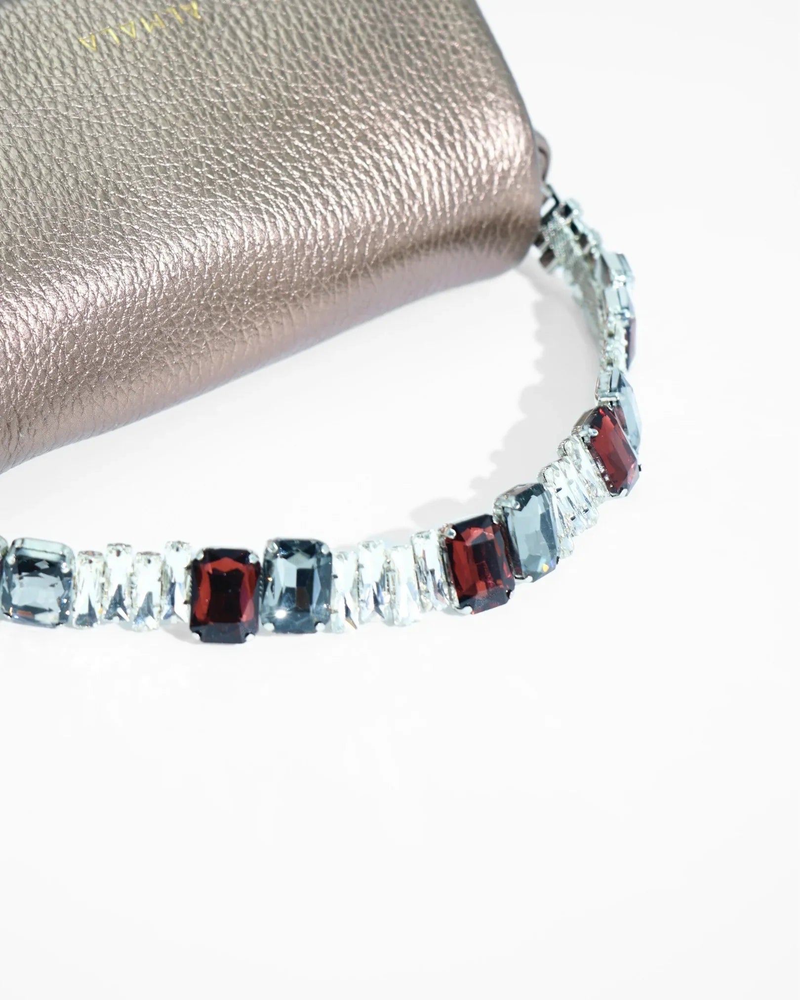 POCHETTE MIA LAMINATED | CIPRIA