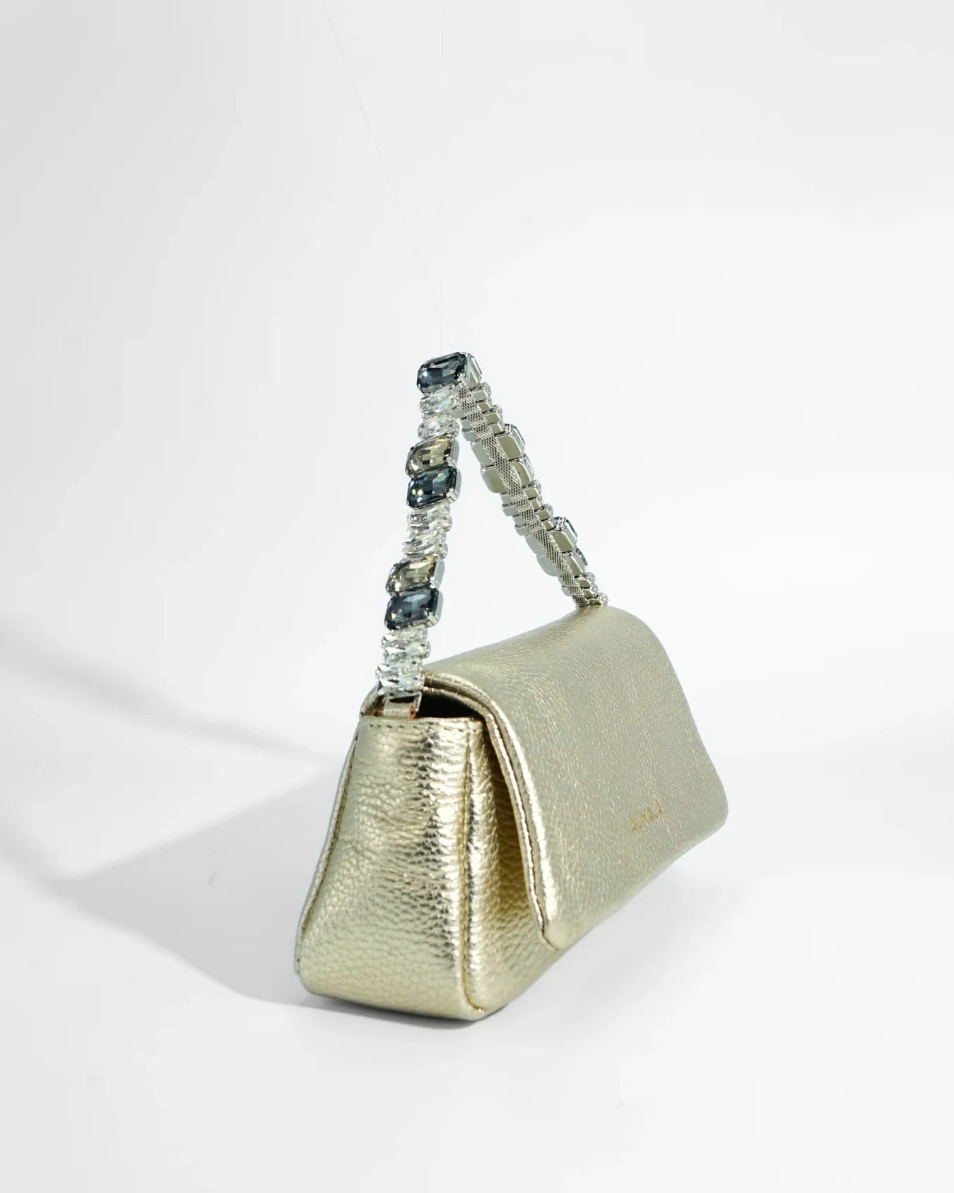 POCHETTE MIA LAMINATED | ORO