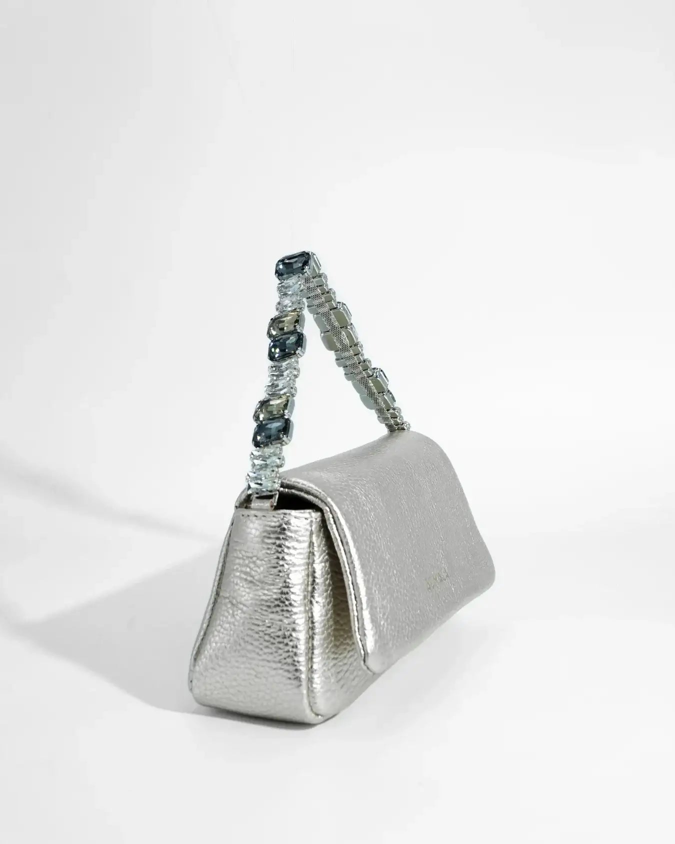 POCHETTE MIA LAMINATED | ARGENTO