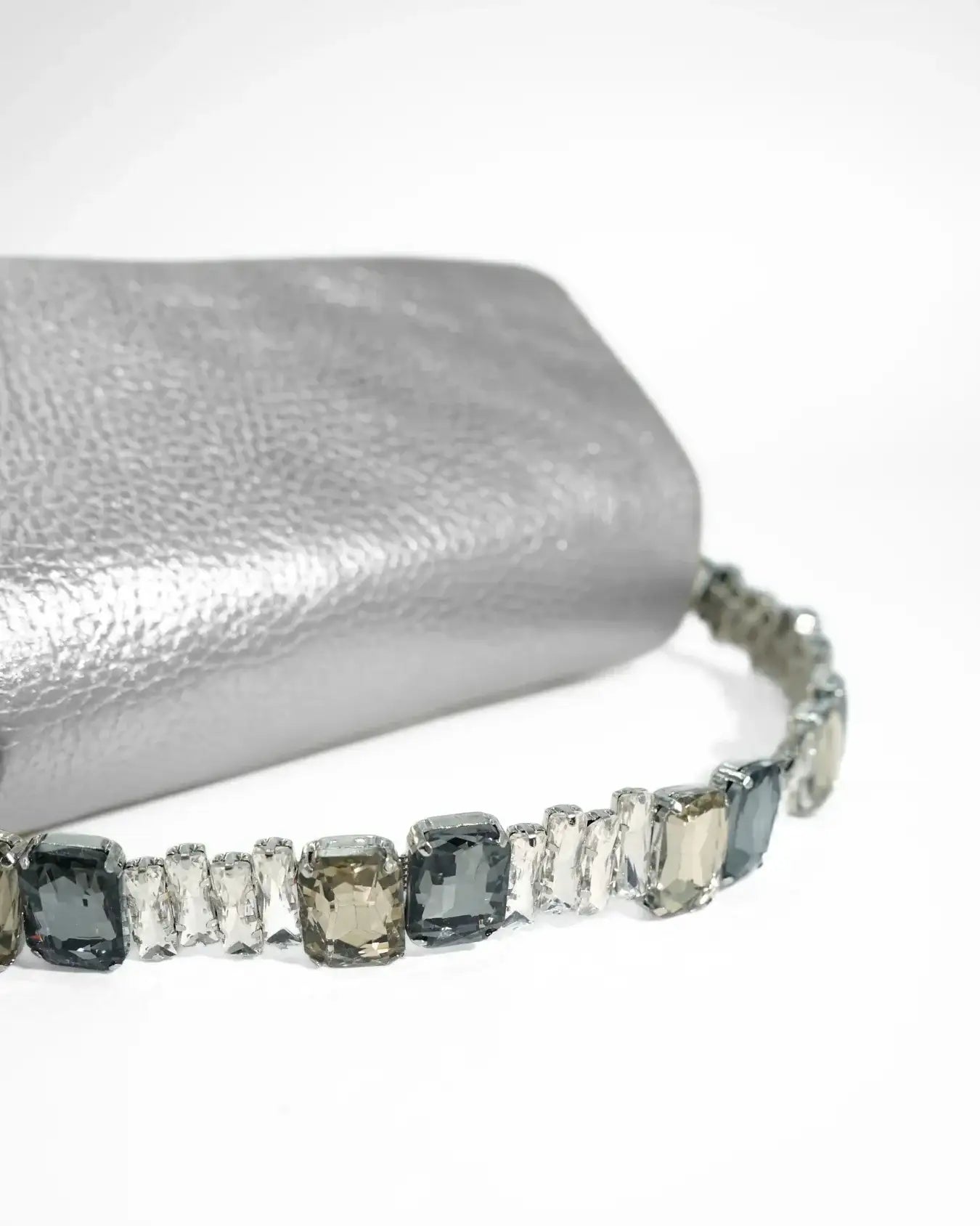 POCHETTE MIA LAMINATED | ARGENTO