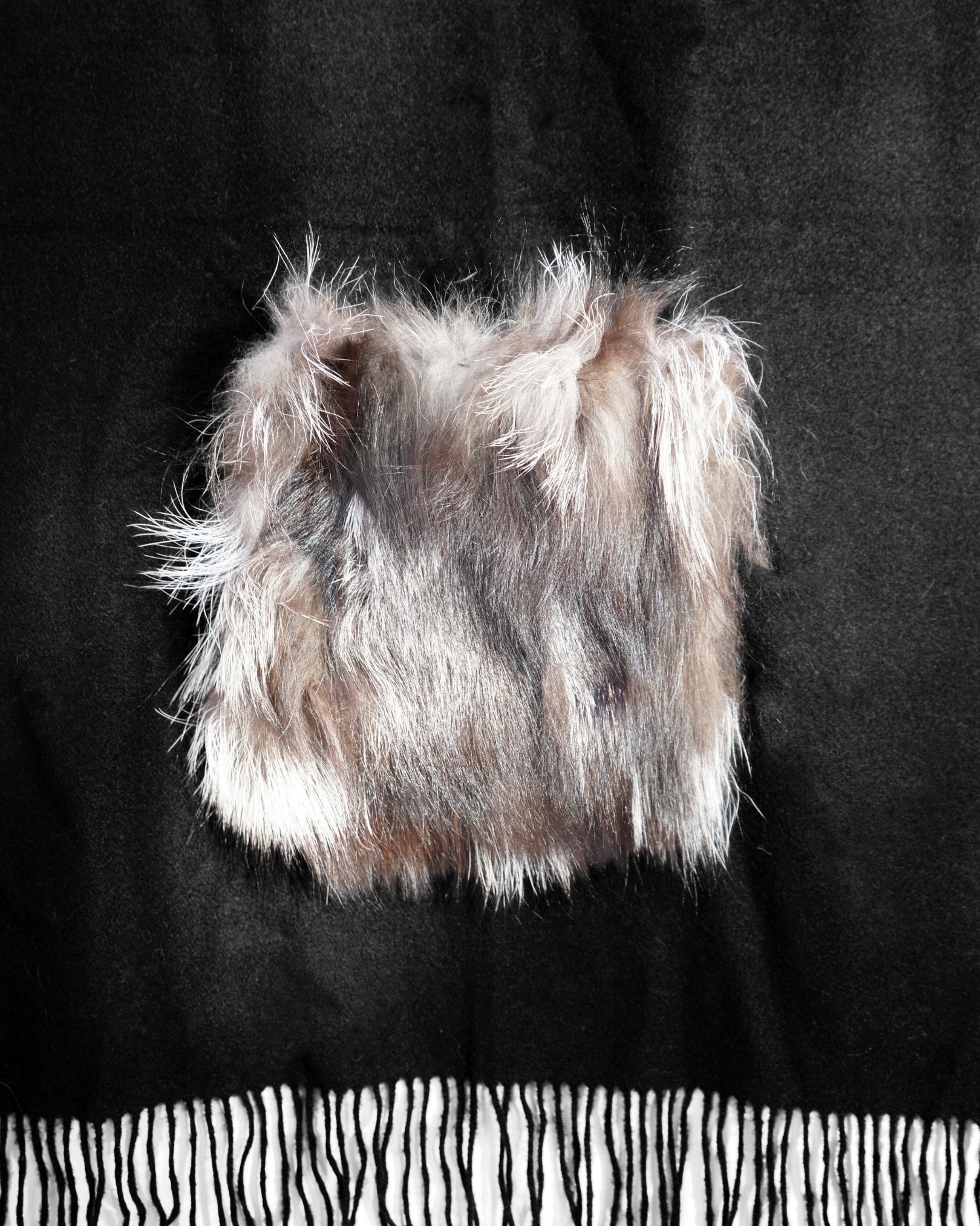 SCIARPA TASCA CON PELO | NERO