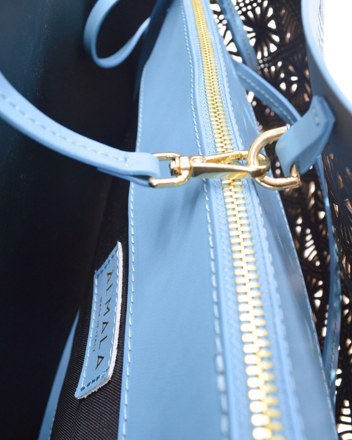 VICTORIA LASERATA | CIELO