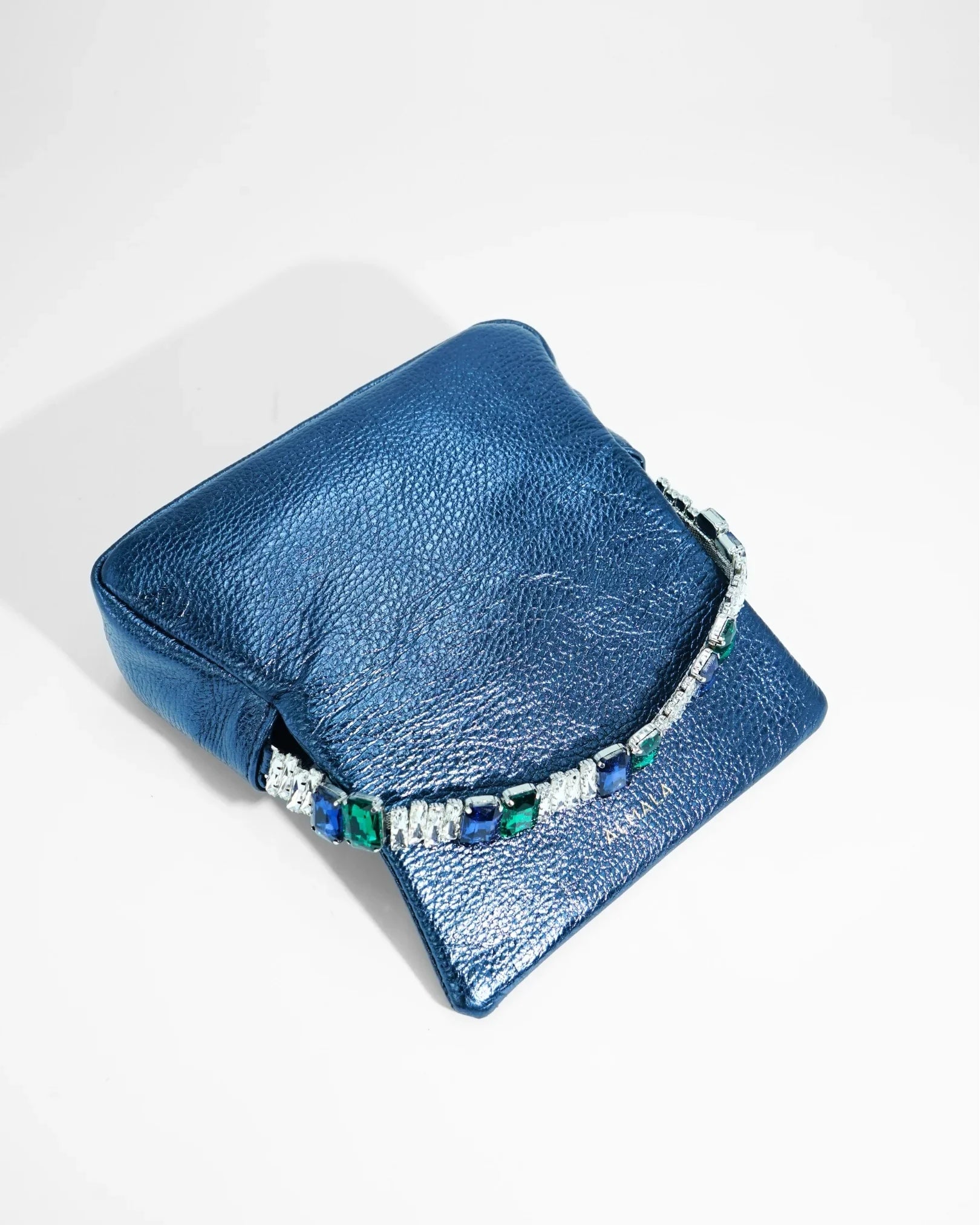 POCHETTE MIA LAMINATED | BLU