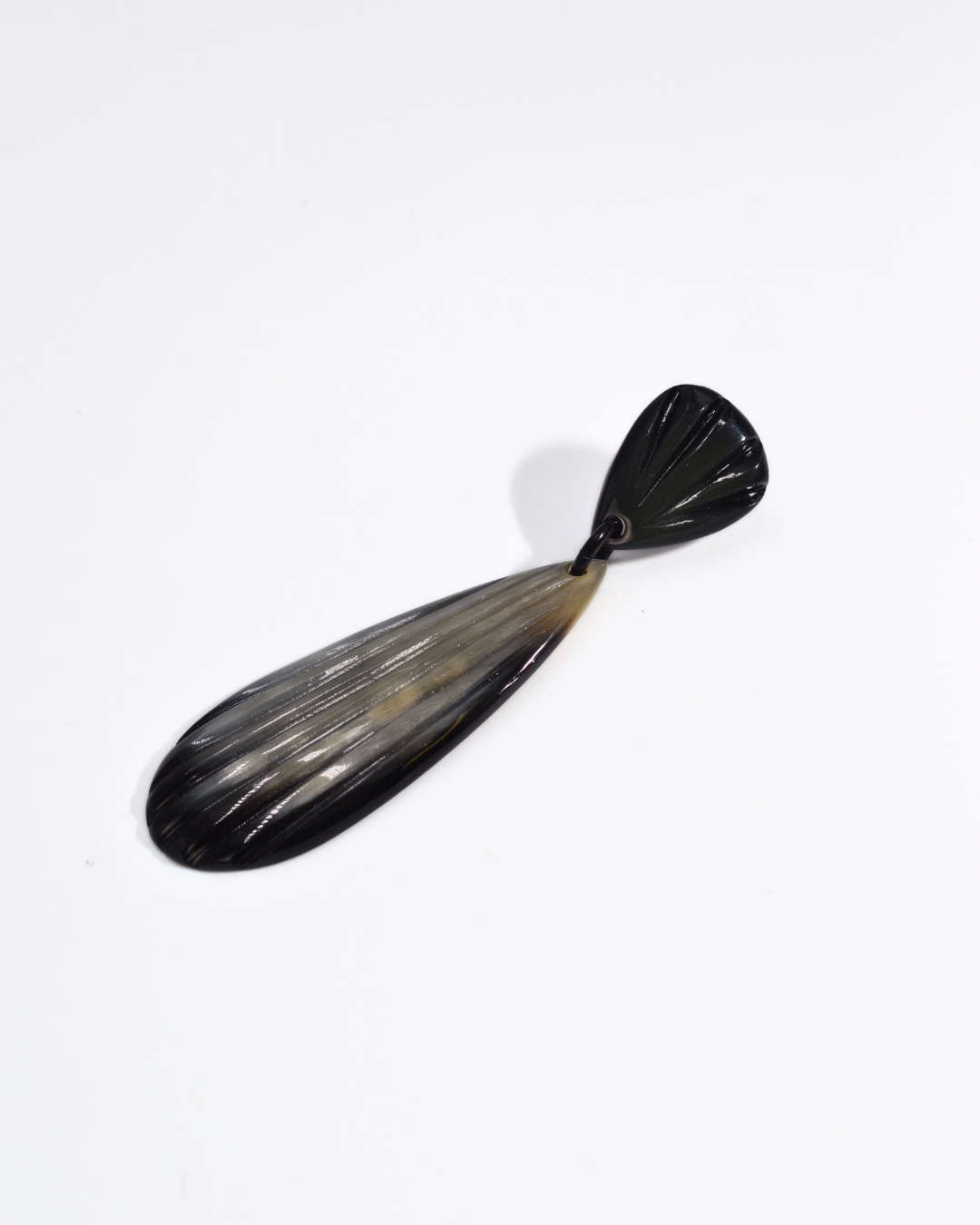 ORECCHINO HORN-BLACK